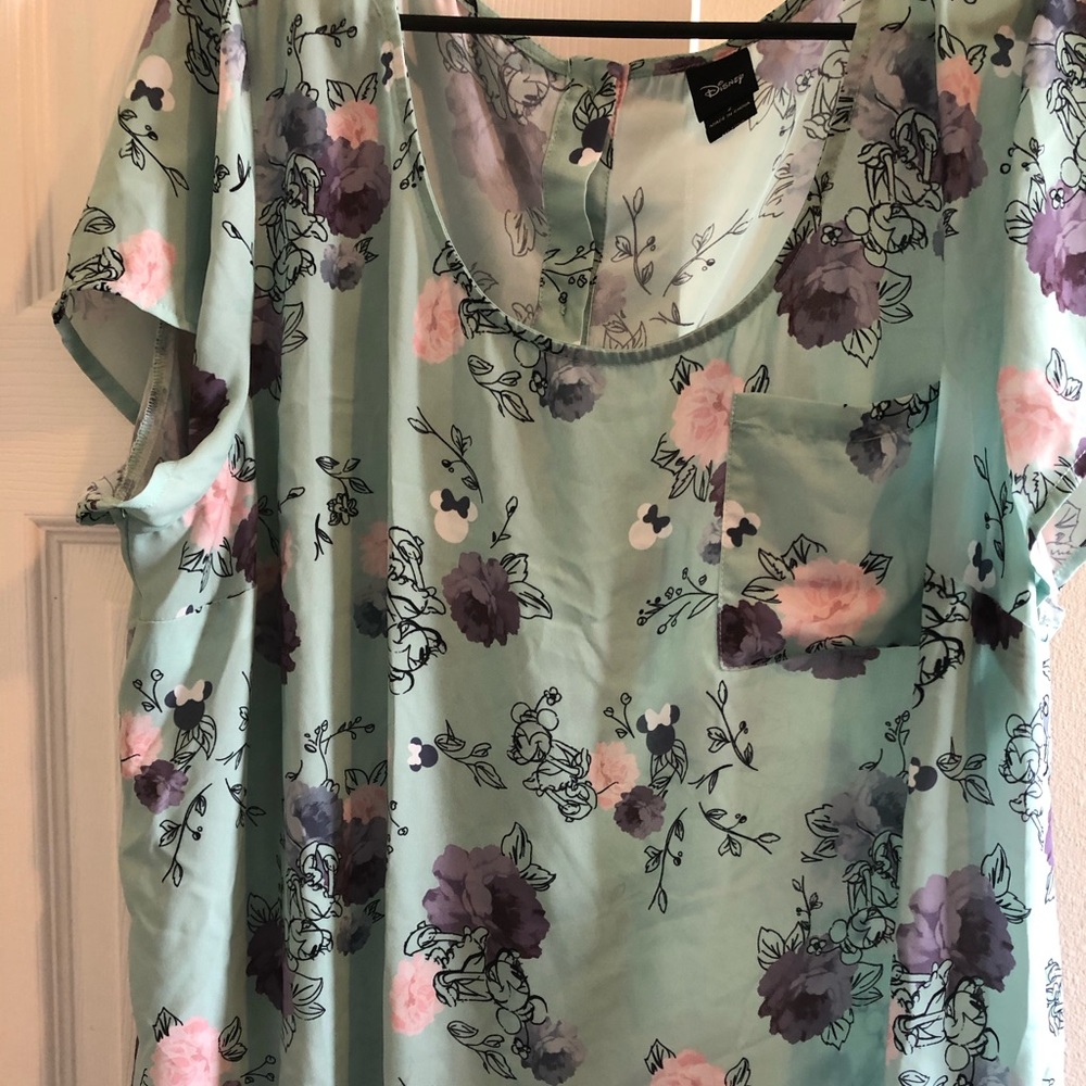 Torrid Size 2 Minnie Mouse Top Disney